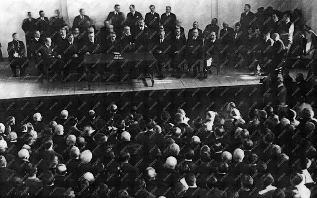 Történelem - Kisgazdapárti nagygyűlés 1937-ben