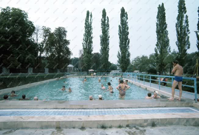 Szabadidő - Strandfürdők a Dunakanyarban