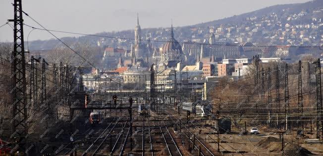 Városkép - Budapest - A Nyugati pályaudvar vágányai