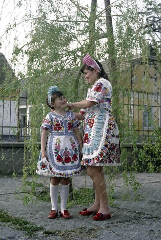 Folklór - Kalocsai népviselet