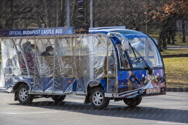Közlekedés - Idegenforgalom - Budapest - Városnéző elektromos kisbusz