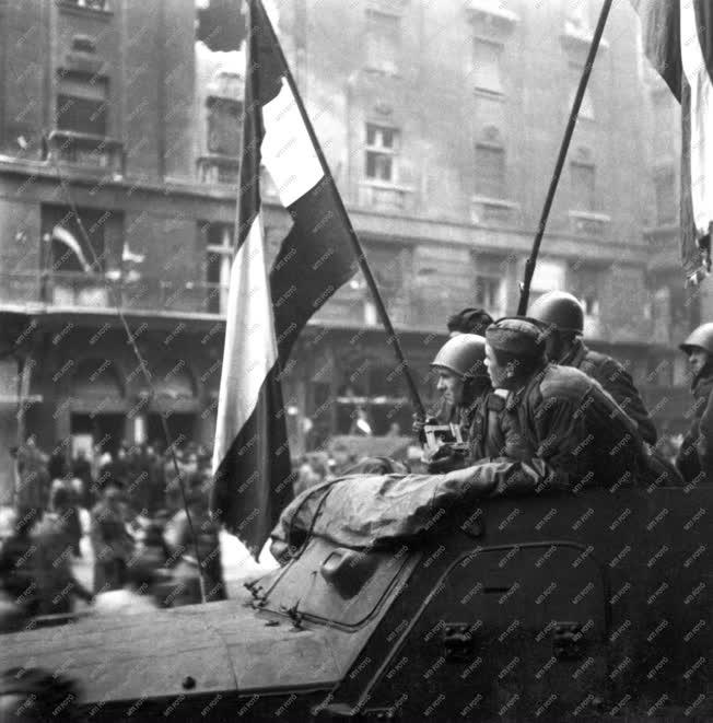 Történelem - 1956-os forradalom és szabadságharc