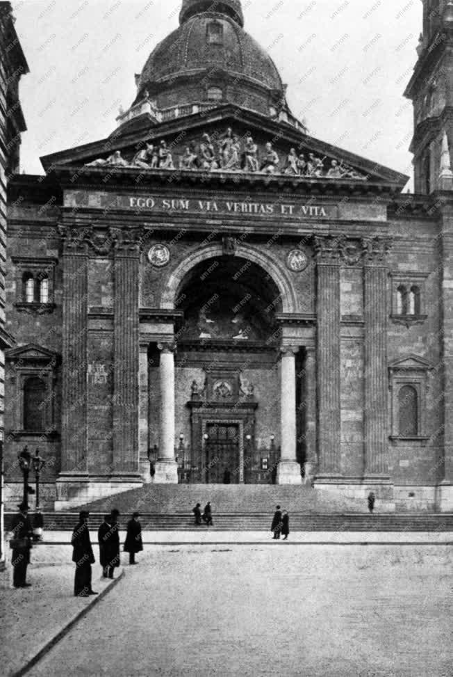 Történelem - A Szent István Bazilika 1905-ben