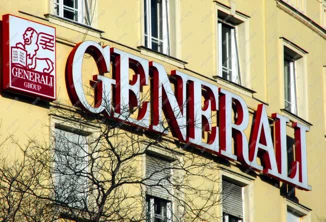 Budapest - A Generali biztosító logója és név felirata