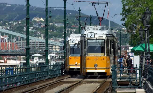 Közlekedés - Budapest - A BKK 2-es villamosvonala