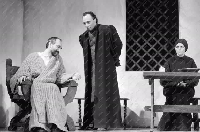 Kultúra - Színház - Brecht: Galilei élete 