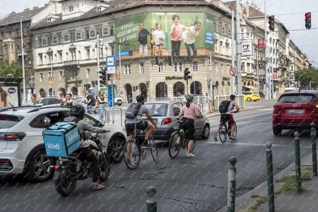 Közlekedés - Kerékpárosok a fővárosban