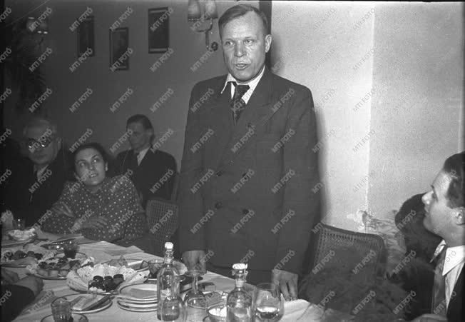Külkapcsolat - Szovjet kultúrküldöttség sajtófogadása