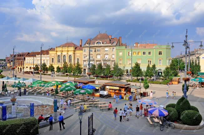 Városkép - Debrecen - Kossuth tér