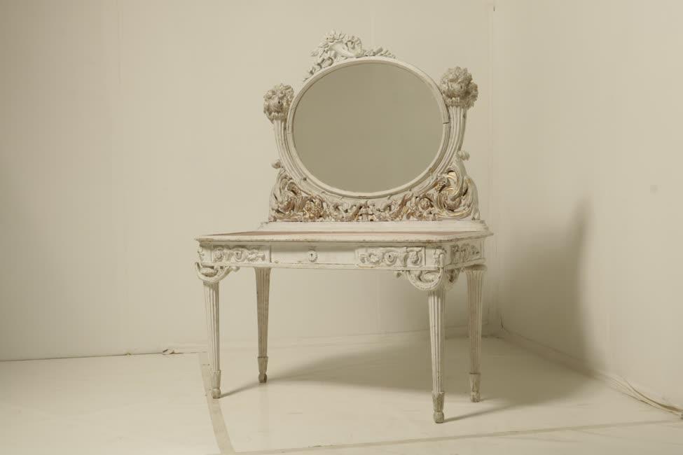 Fésülködő asztal