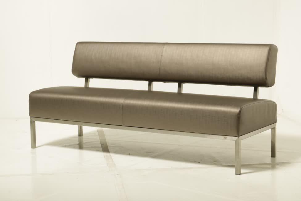 Fémvázas műbőrös kanapé