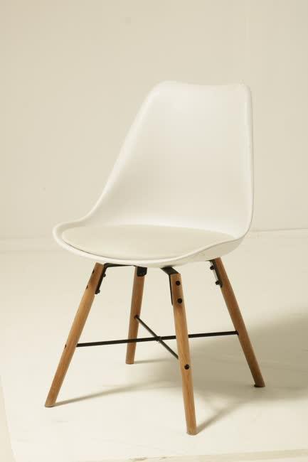 Modern műanyag szék