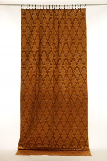 Mintás arany brokát