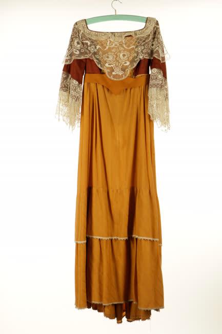   rozsdabarna műszálas horgolt díszes mustársárga mintás   kombinált ruha  és őv