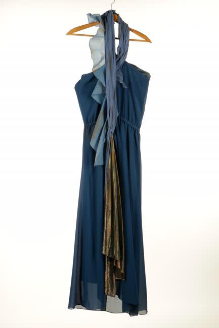 Kék szinjátszó kombinált selyem ruha és szinjátszós sréz díszes őv