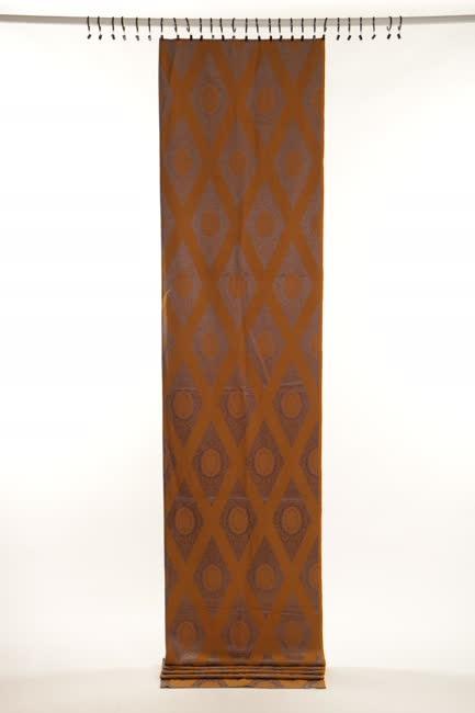 Mintás barna brokát