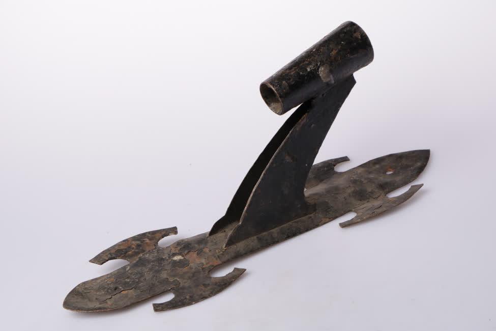 Kovácsoltvas fali fáklyatartó