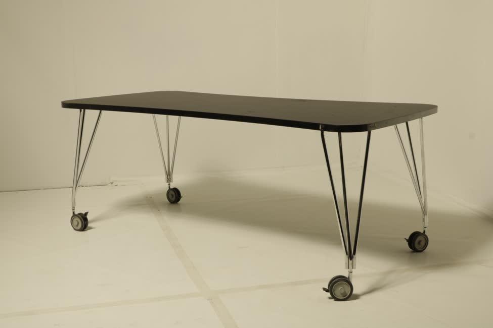 Fekete artell asztal