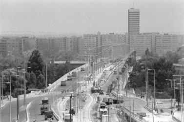 Közlekedés - Megindult a forgalom az Árpád hídon