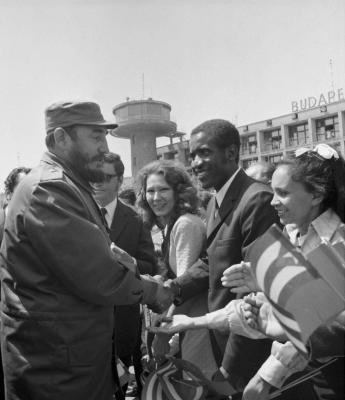 Külpolitika - Budapestre érkezett Fidel Castro