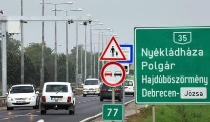 Közlekedés - Debrecen - Telepített traffipax 