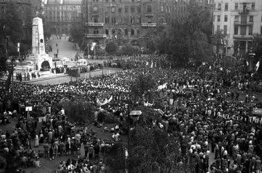 Belpolitika - Szabadság téri békenagygyűlés