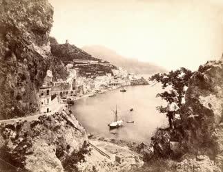 Történelem - Amalfi kikötője