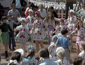 Folklór - Kalocsai népviselet