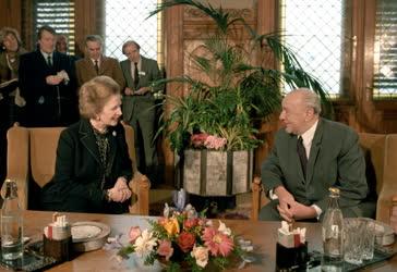 Külpolitika - Margaret Thatcher Magyarországon
