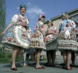 Folklór - Kalocsai népviselet