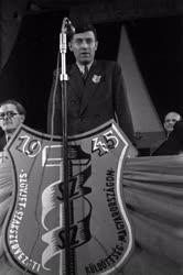 Történelem - Szovjet szakszervezeti küldött felszólalása 