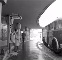 Közlekedés - A hűvösvölgyi buszvégállomás