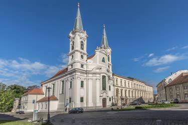 Egyházi épület - Esztergom - Loyolai Szent Ignác-templom