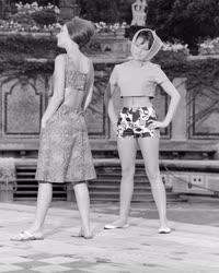 Divat - Az 1965-ös fürdő- és kempingruhák bemutatója 