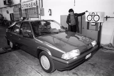 Járműkereskedelem - Citroën szerviz a laktanyában