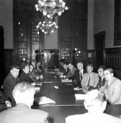 Belpolitika - 1956 - A Minisztertanács ülése a Parlamentben