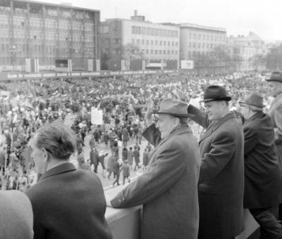 Belpolitika - Kádár János a május 1-jei felvonuláson