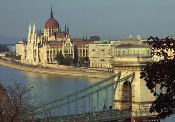 Budapest - Városkép - Parlament