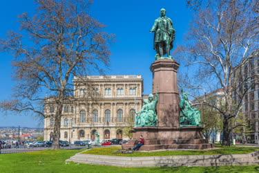 Városkép - Budapest - Széchenyi István-szobor