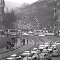 Városkép-életkép - Közlekedés - Budapesti csúcsforgalom