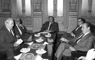 Külkapcsolat -  Richard Nixon volt amerikai elnök Budapesten
