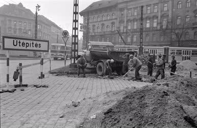 Építkezés - Ipar - Baross téri aluljáró építése