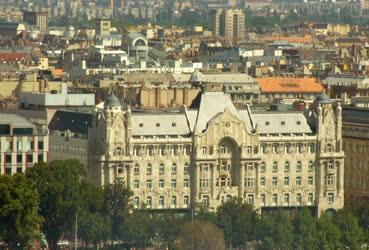 Budapest - Műemlék jellegű épület - Gresham-ház