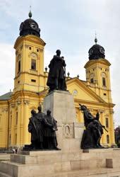 Műalkotás - Debrecen - Kossuth emlékmű a Nagytemplom előtt