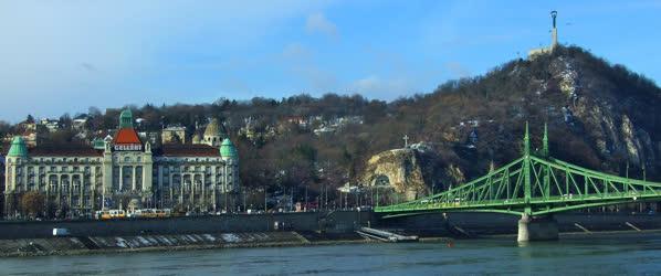 Városkép - Budapest - A Gellért szálloda, a Szabadság híd és a Gellért-hegy