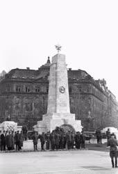 Történelem - Május 1 - Szovjet Hősi Emlékmű felavatása