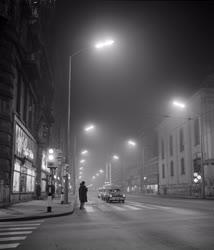 Városkép - Budapest - Fényalagút a Kossuth Lajos utcában