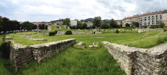 Épület - Budapest - Aquincum katonai amfiteátruma