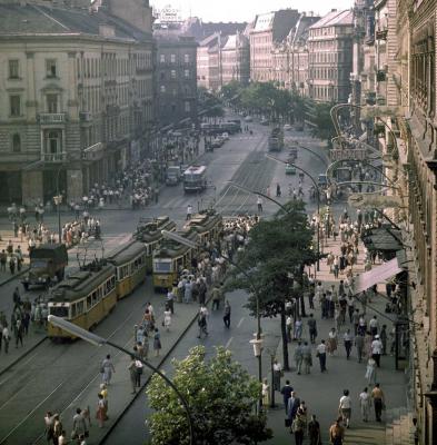 Városkép - Közlekedés - Blaha Lujza tér