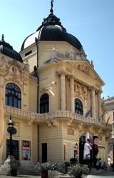 Épület - Pécs - A Pécsi Nemzeti Színház épülete